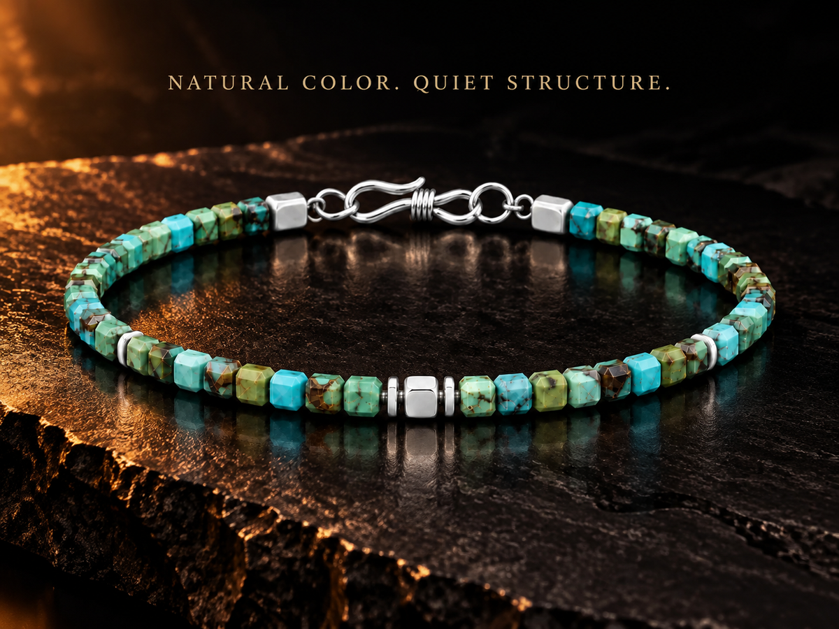 NATURAL COLOR. QUIET STRUCTURE.
