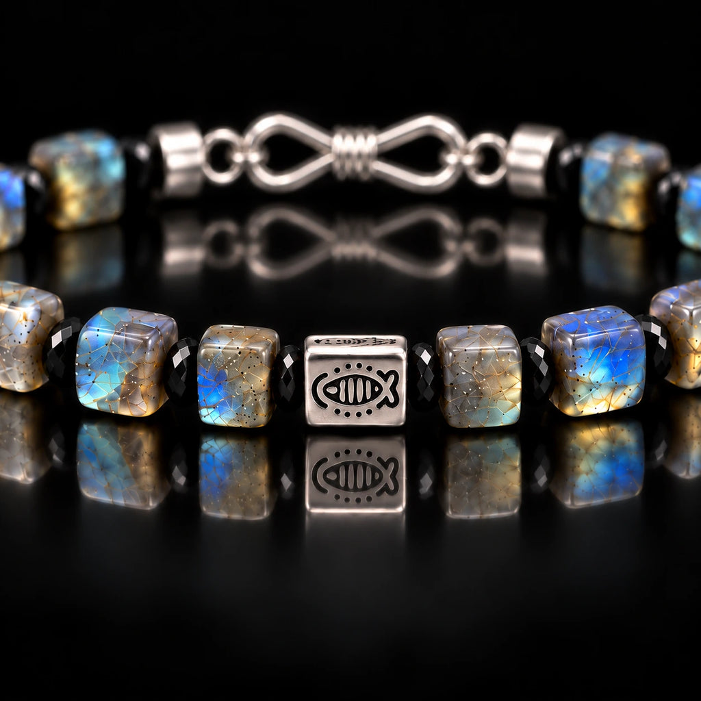 Labradorite bracelet S925 silver fish motif centerpiece detail